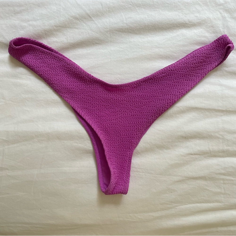 pink/purple bikini - Picture 3 of 4